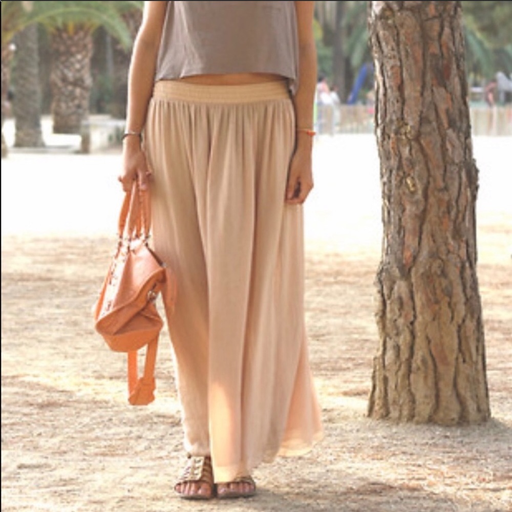 American Apparel Chiffon Nude Skirt XS/S